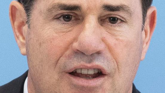 Ducey tells balking Arizona lawmakers new $32 vehicle fee necessary in state budget